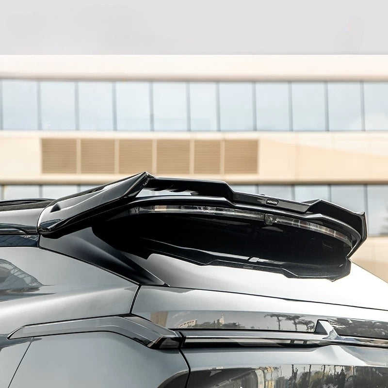 Spoiler for Lynk & Co 08