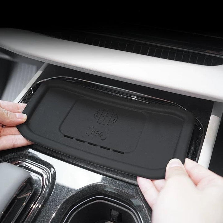 Center Wireless Charger Silicone Pad for ZEEKR 009 - Geelyevs