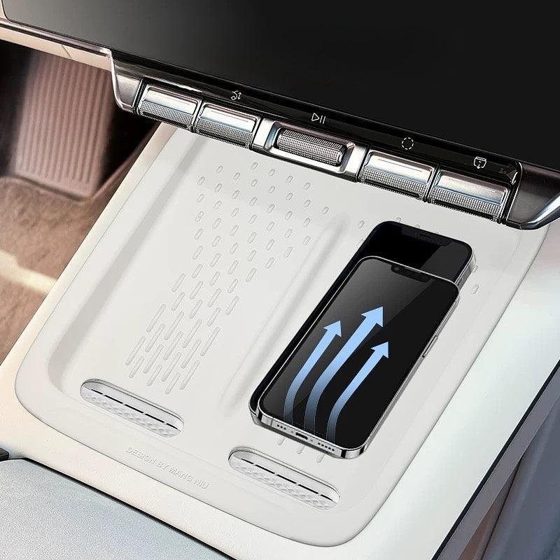 Wireless Charging Silicone Protective Pad for ZEEKR 7X - Geelyevs